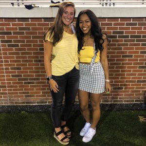 Meet your Posher, Olivia